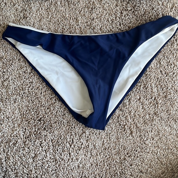 Cupshe Pineapple Bikini set - Picture 3 of 4